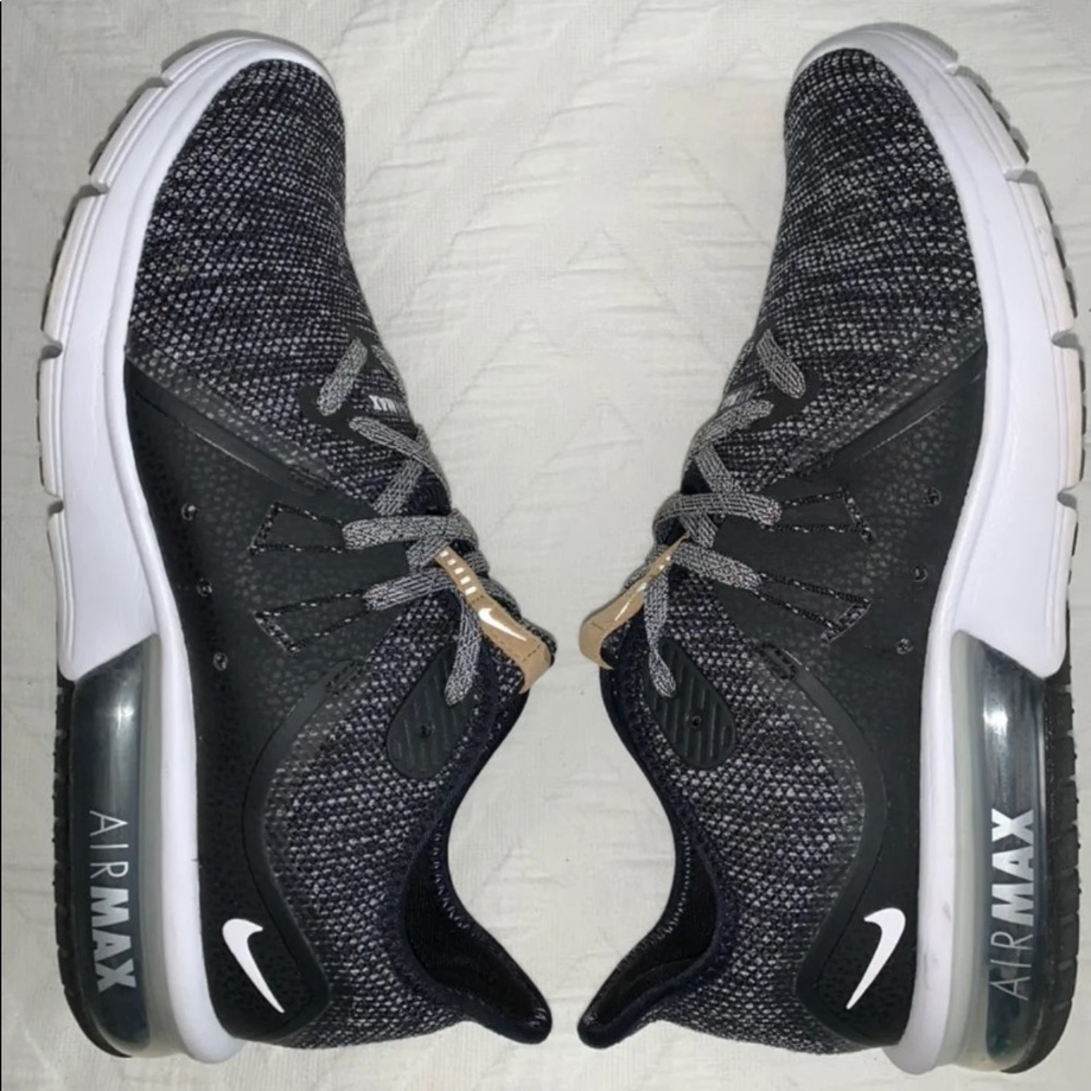 Women’s Nike AIr Max